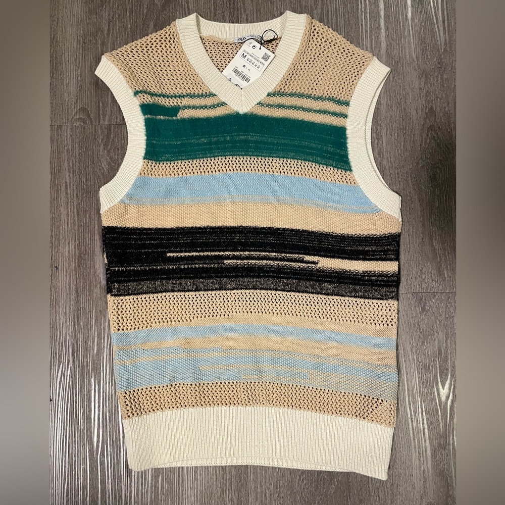 Men’s Zara knit sweater vest